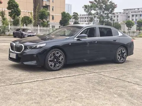 BMW 5 Series 2025