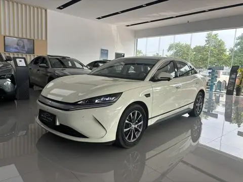 BYD 秦L EV 2025