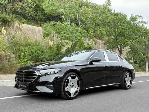 Mercedes-Benz E-Class 2024 — фото 1