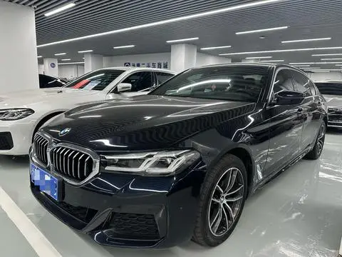 BMW 5 Series 2022 — фото 1