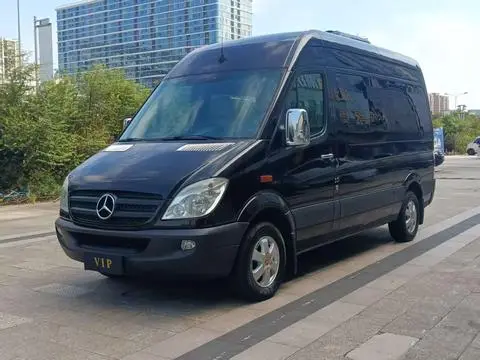 Mercedes-Benz 凌特 2016