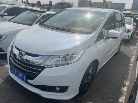 Honda 奥德赛 2017 — фото 1