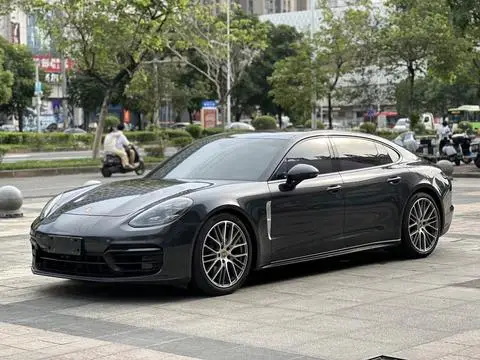 Porsche Panamera 2022 — фото 1