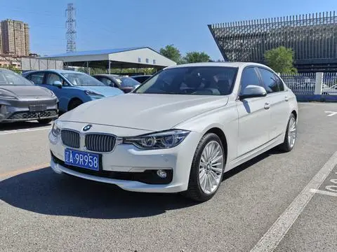 BMW 3 Series 2018 — фото 1