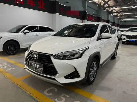 Toyota YARIS L 2022 — фото 1
