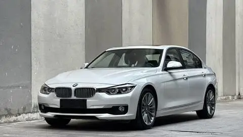 BMW 3 Series 2019 — фото 1