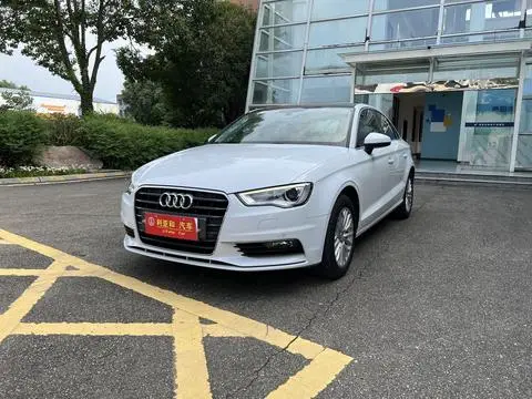 Audi A3 2015 — фото 1