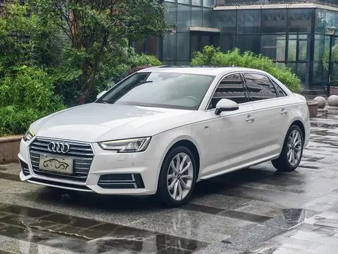 Audi A4L 2018 — фото 1