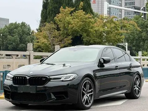 BMW M5 2021
