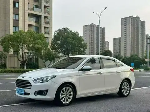 Ford Escort 2017 — фото 1