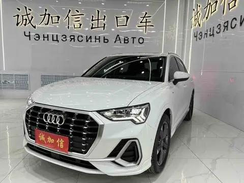 Audi Q3 2022 — фото 1
