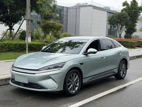 BYD 秦L EV 2025