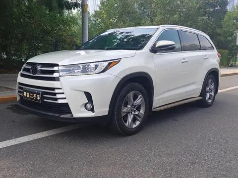 Toyota Highlander 2018 — фото 1