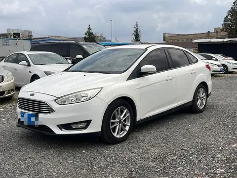 Ford Focus 2015 — фото 1