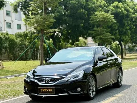 Toyota Reiz 2013