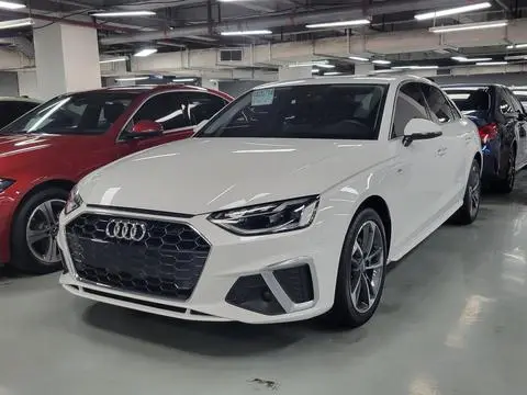 Audi A4L 2020 — фото 1