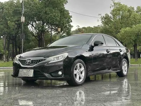 Toyota Reiz 2013