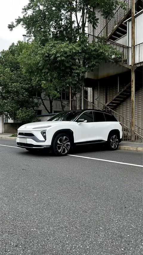 NIO ES6 2020