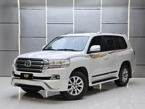 Toyota Land Cruiser 2019 — фото 1