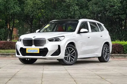 BMW iX1 2025