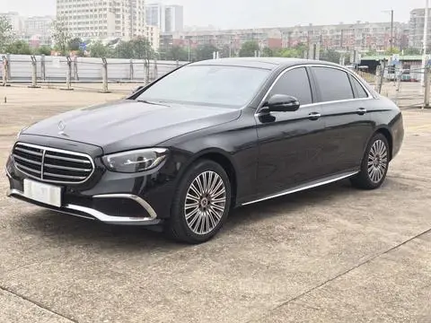 Mercedes-Benz E-Class 2022 — фото 1