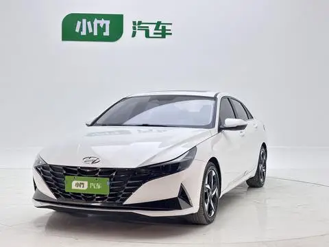 Hyundai Elantra 2022 — фото 1