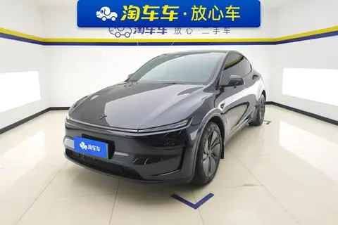 Tesla Model Y 2025