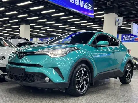 Toyota C-HR 2018 — фото 1