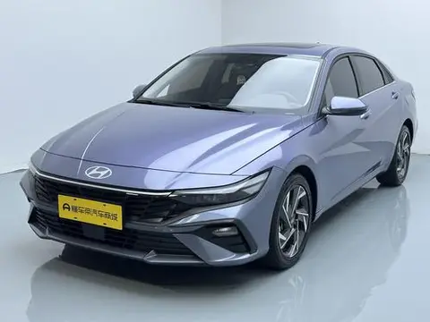 Hyundai Elantra 2023 — фото 1