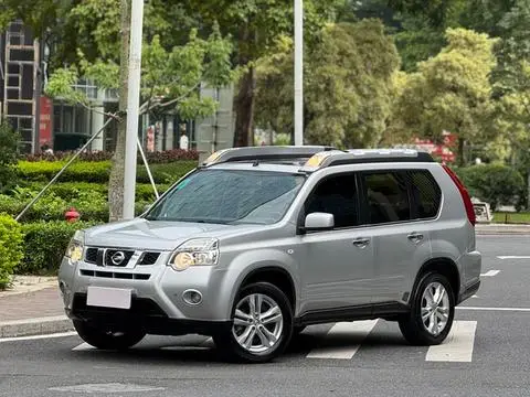Nissan 奇骏 2012