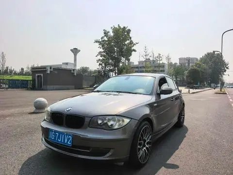 BMW 1 Series 2011 — фото 1