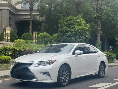 Lexus ES 2015
