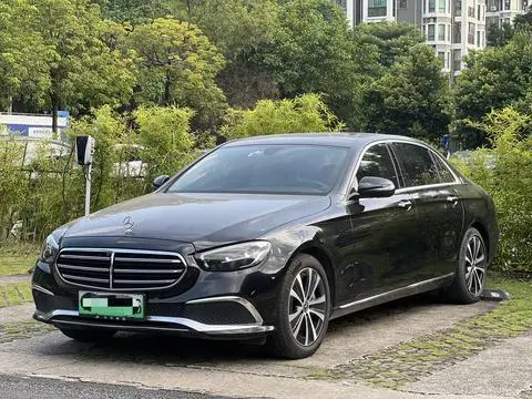 Mercedes-Benz E-Class PHEV 2023