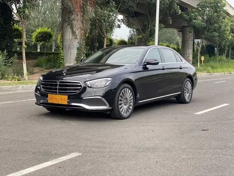 Mercedes-Benz E-Class 2023 — фото 1