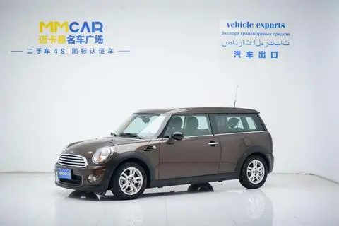 MINI CLUBMAN 2011