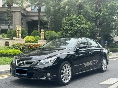 Toyota Reiz 2010