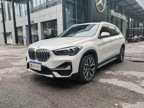 BMW X1 2022 — фото 1