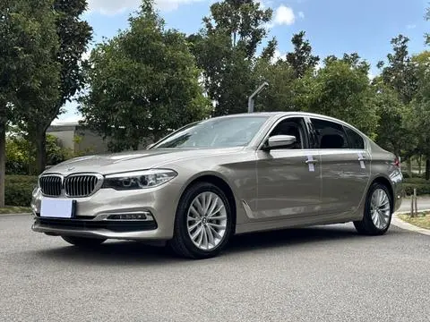 BMW 5 Series 2019 — фото 1