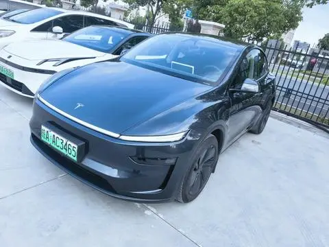Tesla Model Y 2025