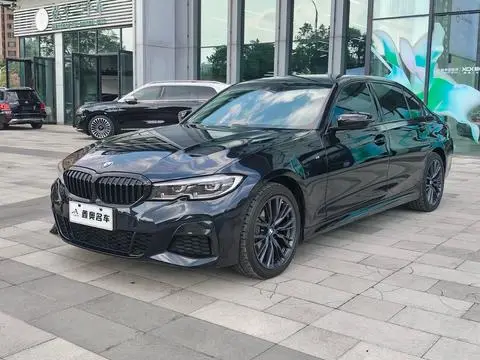 BMW 3 Series 2022 — фото 1