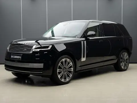 Land Rover 揽胜 2024 — фото 1
