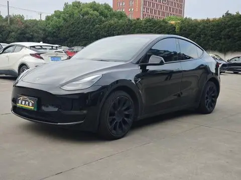 Tesla Model Y 2022 — фото 1