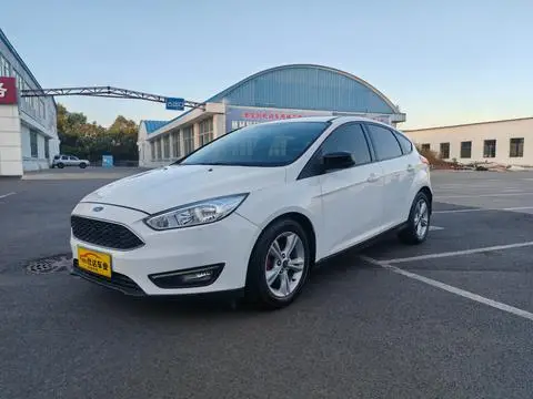 Ford Focus 2018 — фото 1