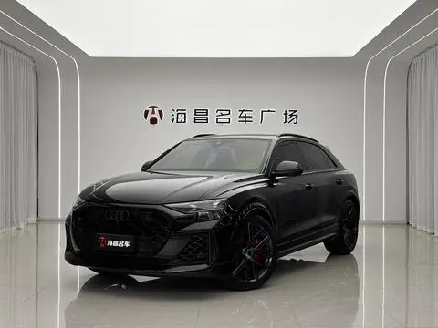 Audi RS Q8 2025