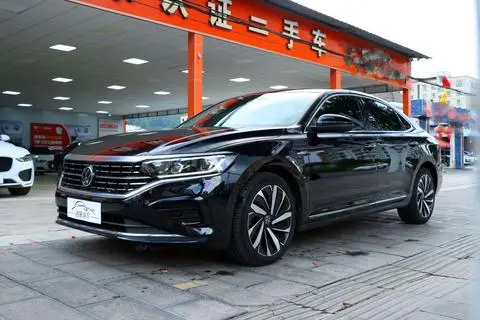 Volkswagen Passat 2022
