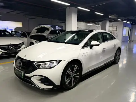 Mercedes-Benz EQE 2025
