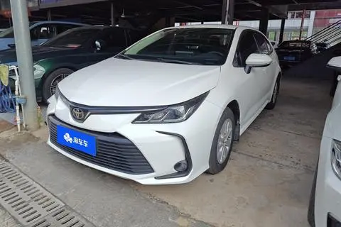 Toyota Corolla 2022 — фото 1