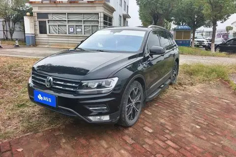 Volkswagen Tiguan L 2019 — фото 1