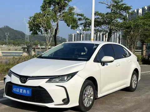 Toyota Corolla 2023 — фото 1