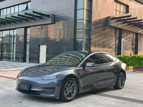 Tesla Model 3 2021 — фото 1